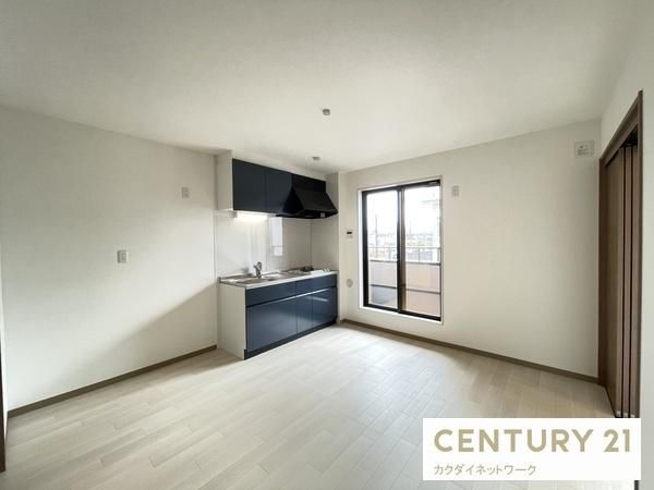 �y�����E���r���O�z�@