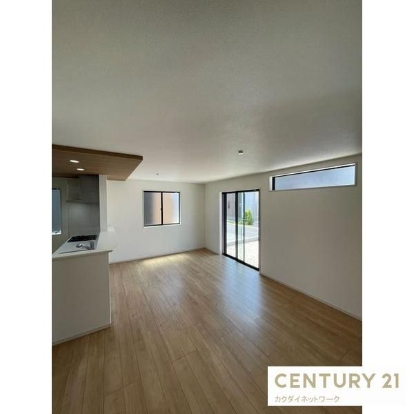 �y�����E���r���O�z�@