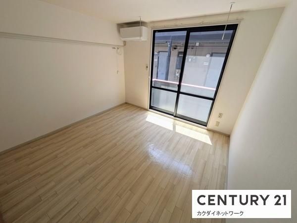 �y�����E���r���O�z�@