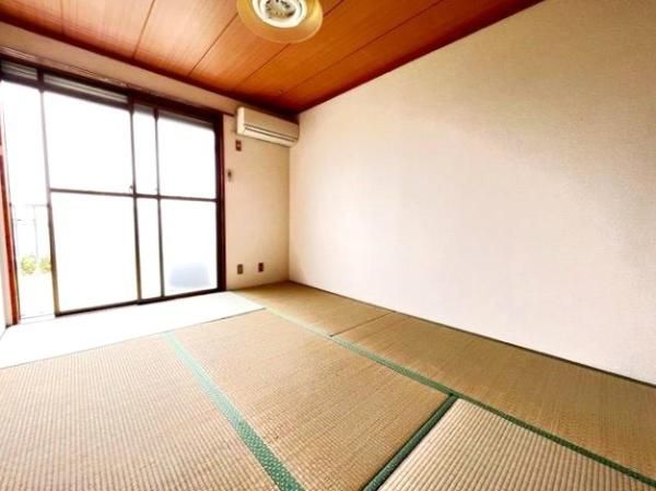 �y�����E���r���O�z�@