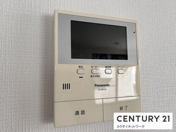 �y�Z�L�����e�B�z�@