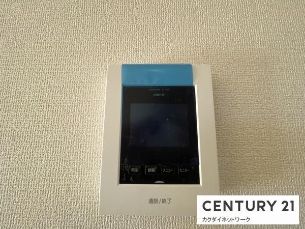 �y�Z�L�����e�B�z�@