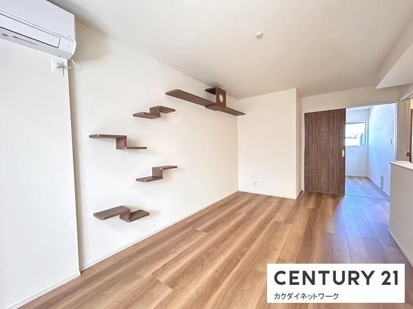 �y�����E���r���O�z�@