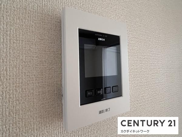 �y�Z�L�����e�B�z�@