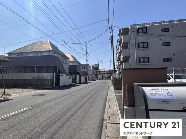 �y���]�z�@