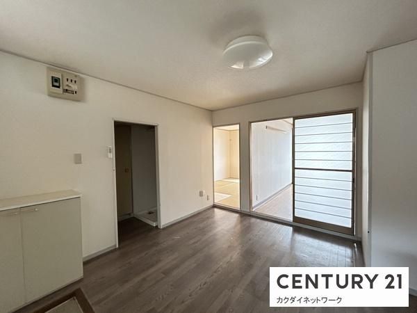 �y�����E���r���O�z�@