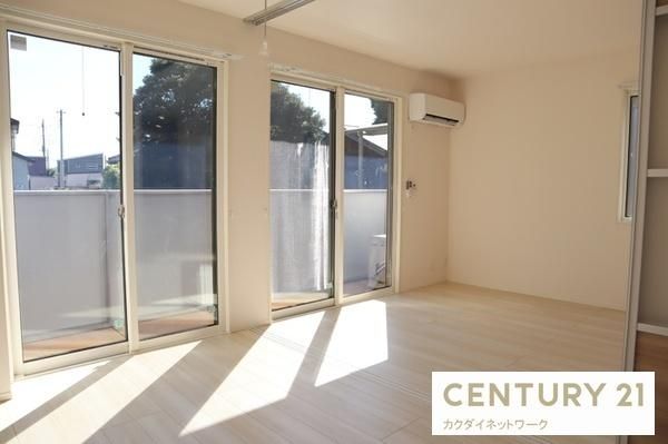 �y�����E���r���O�z�@