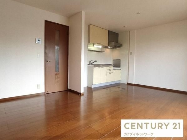 �y�����E���r���O�z�@