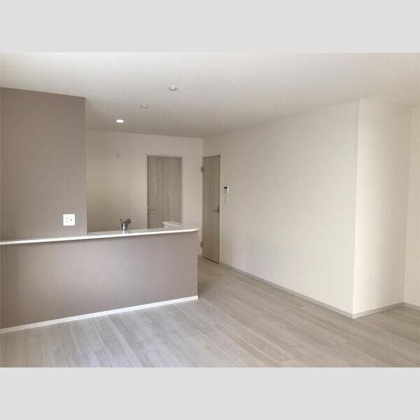 �y�����E���r���O�z�@