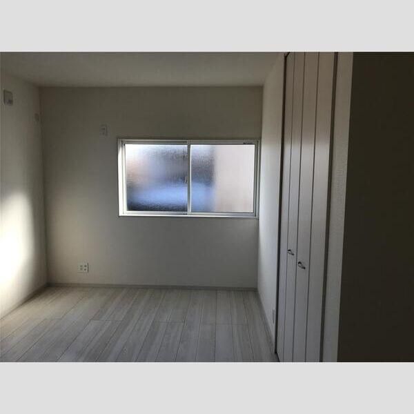 �y�����E���r���O�z�@