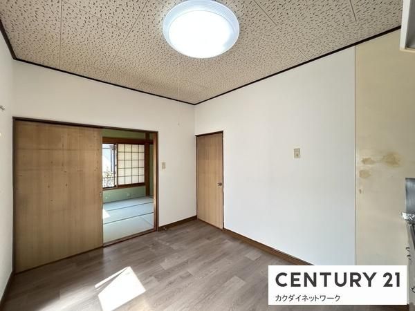 �y�����E���r���O�z�@