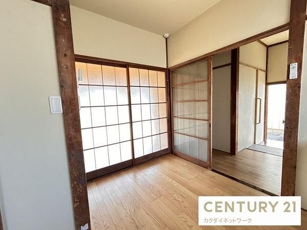 �y�����E���r���O�z�@