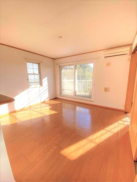 �y�����E���r���O�z�@