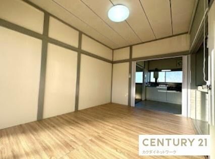 �y�����E���r���O�z�@