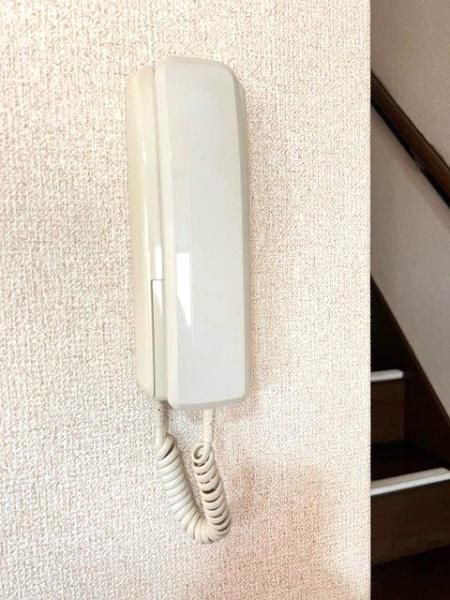 �y�Z�L�����e�B�z�@