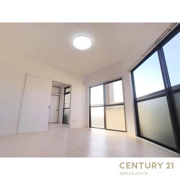 �y�����E���r���O�z�@