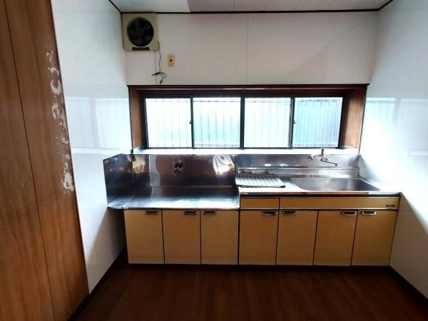 �y�L�b�`���z�@