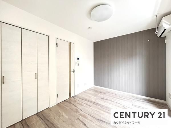 �y�����E���r���O�z�@