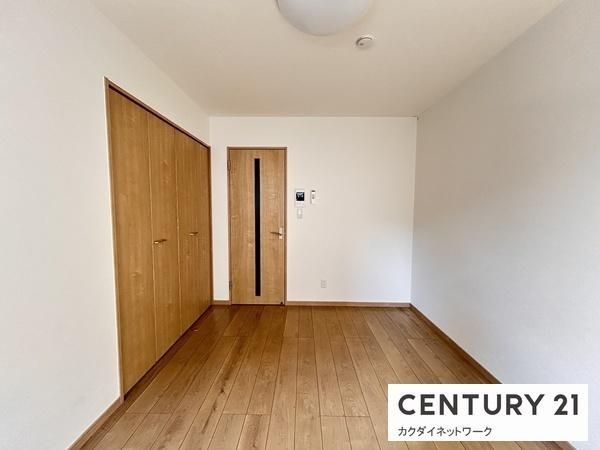 �y�����E���r���O�z�@