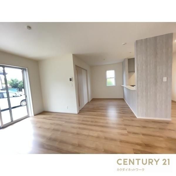 �y�����E���r���O�z�@