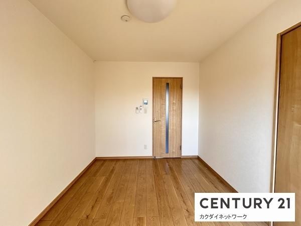 �y�����E���r���O�z�@