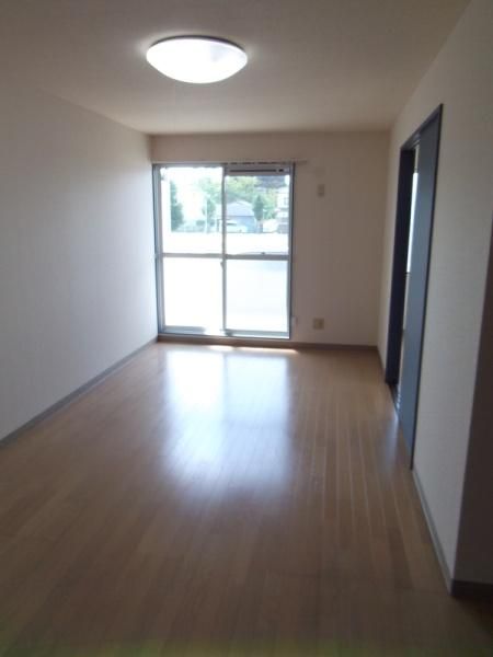 �y�����E���r���O�z�@