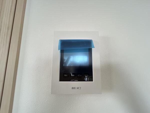 �y�Z�L�����e�B�z�@