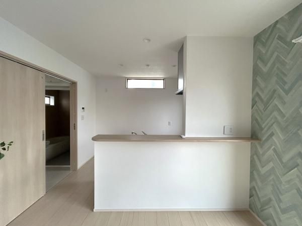 �y�����E���r���O�z�@