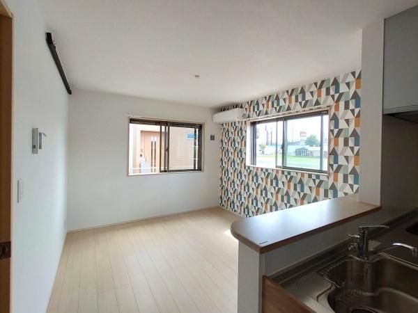 �y�����E���r���O�z�@