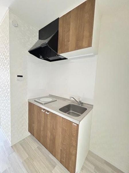 yLb`z@