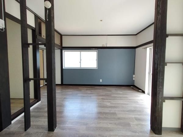 �y�����E���r���O�z�@