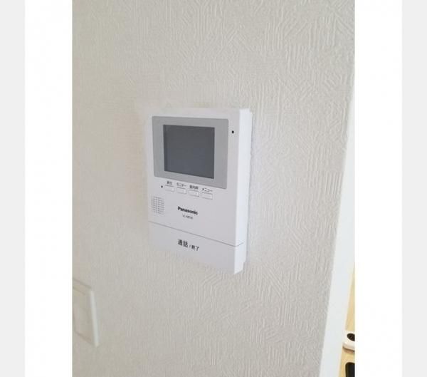 �y�Z�L�����e�B�z�@