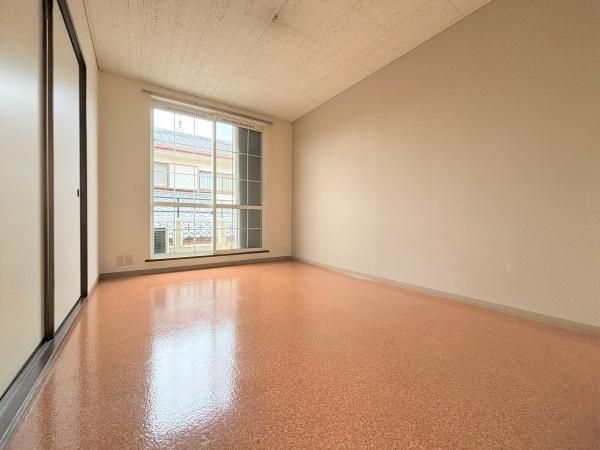 �y�����E���r���O�z�@