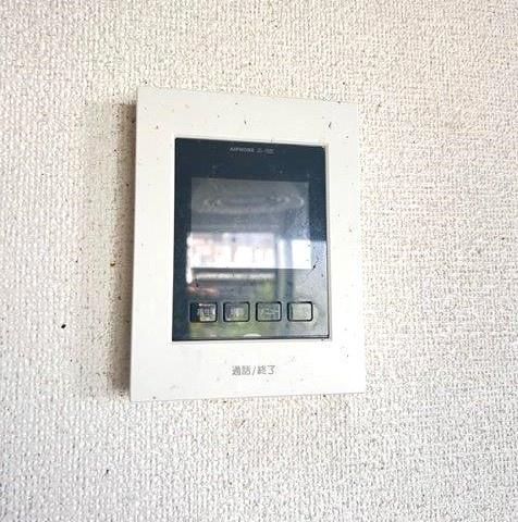 �y�Z�L�����e�B�z�@