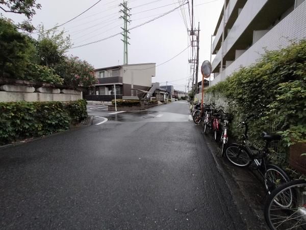 �y���]�z�@