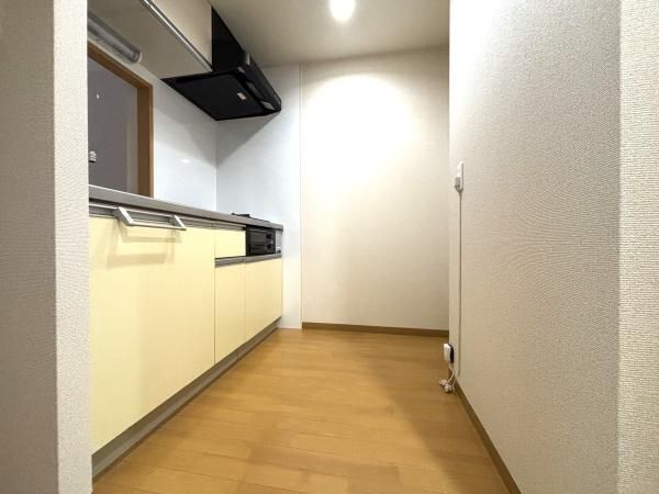 �y�L�b�`���z�@