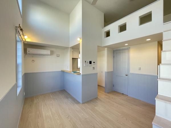 �y�����E���r���O�z�@