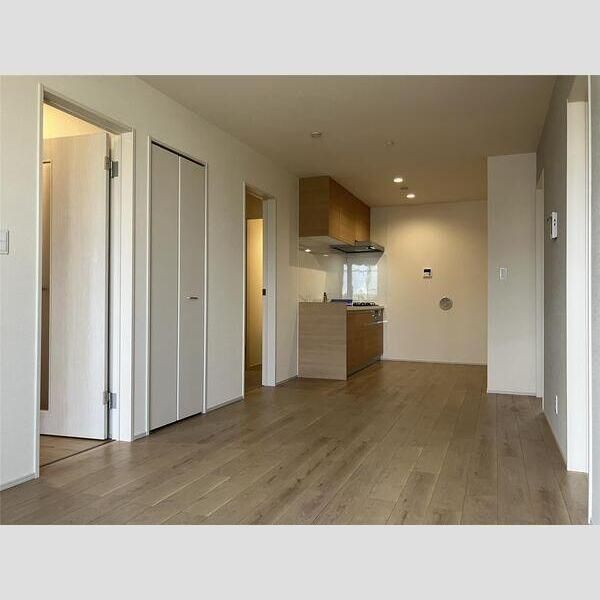 �y�����E���r���O�z�@