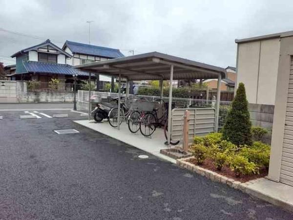 �y���]�z�@