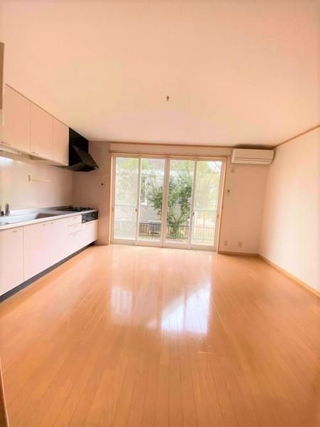 �y�����E���r���O�z�@