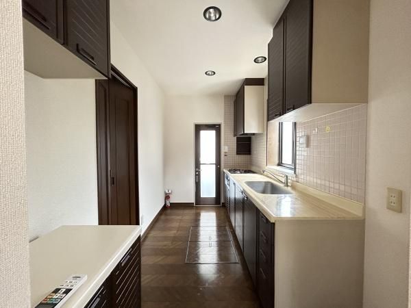 �y�L�b�`���z�@