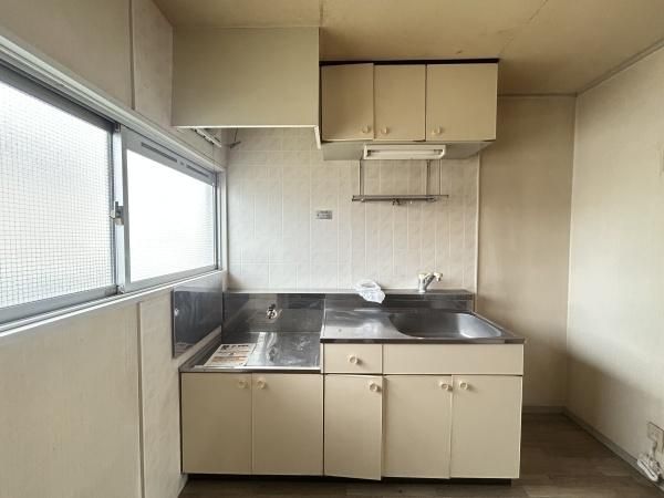 �y�L�b�`���z�@