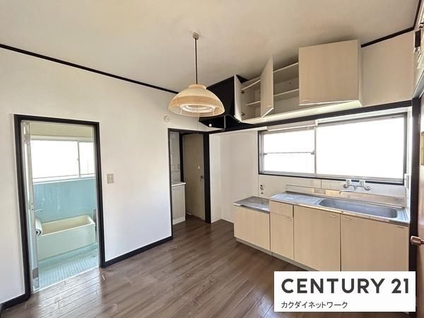 �y�����E���r���O�z�@