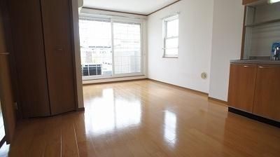 �y�����E���r���O�z�@