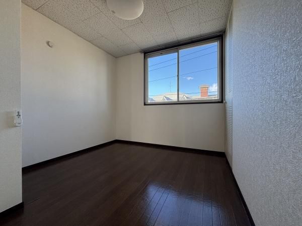 �y�����E���r���O�z�@