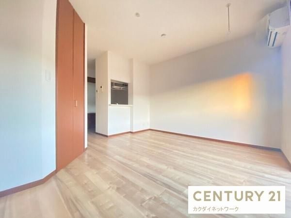 �y�����E���r���O�z�@