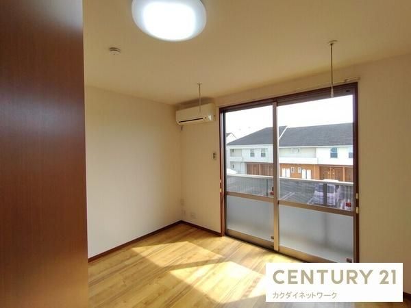 �y���̑��ݔ��z�@