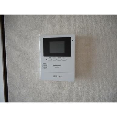 �y�Z�L�����e�B�z�@