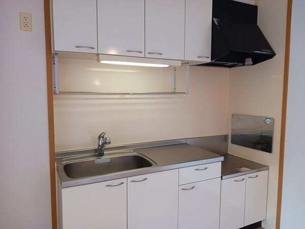 �y�L�b�`���z�@