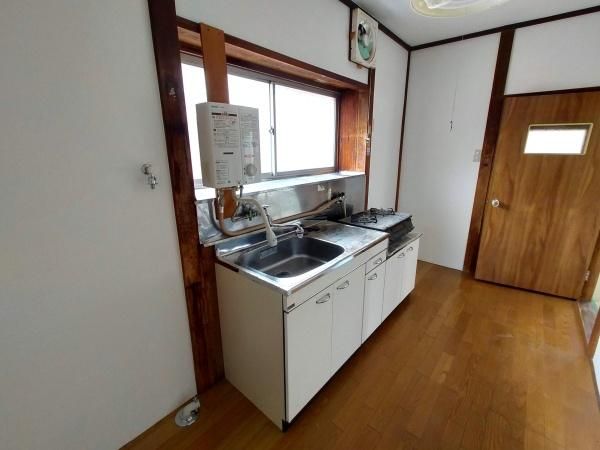 �y�L�b�`���z�@